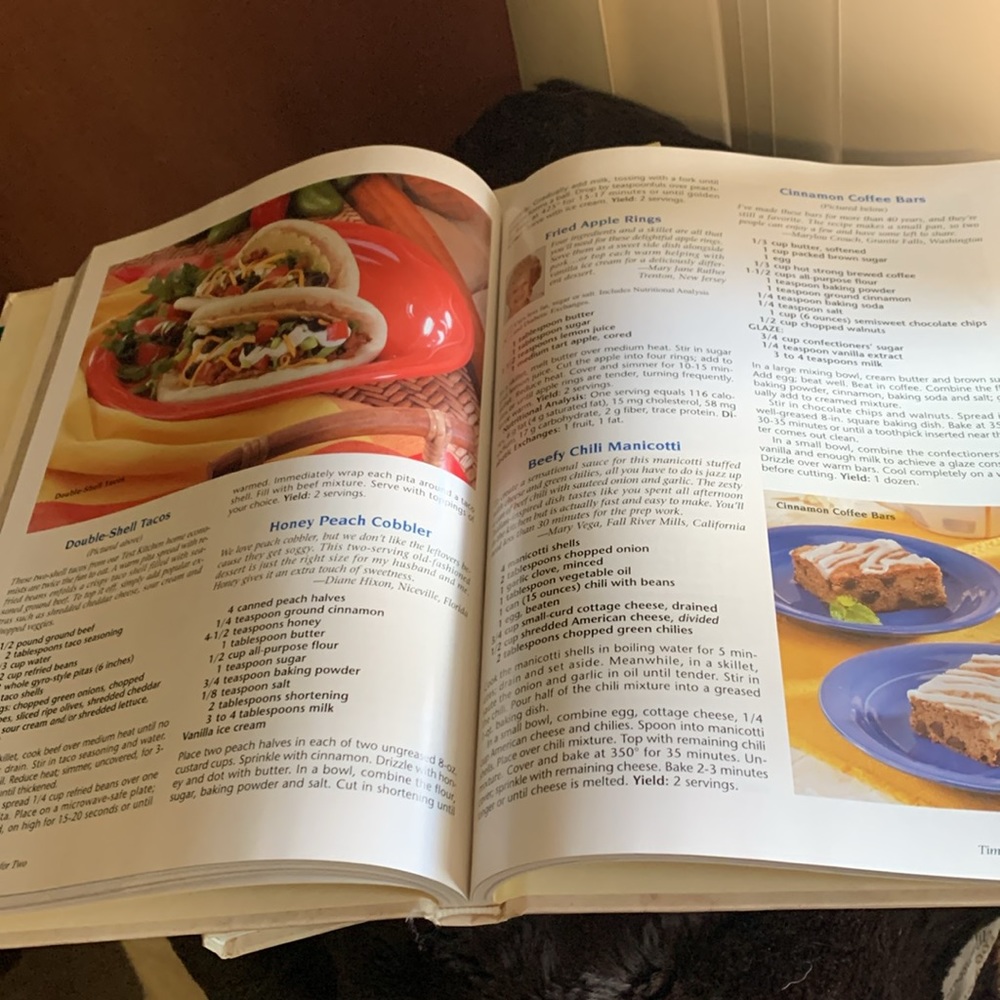 Set of 3 Taste of Home’s recipe books from 2004-2006. - Picture 5 of 5